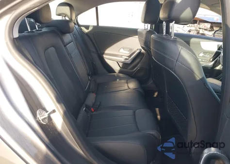 2020 Mercedes-Benz A 220 4Matic z USA, uszkodzony, nr VIN W1K3G4FB3LJ237577